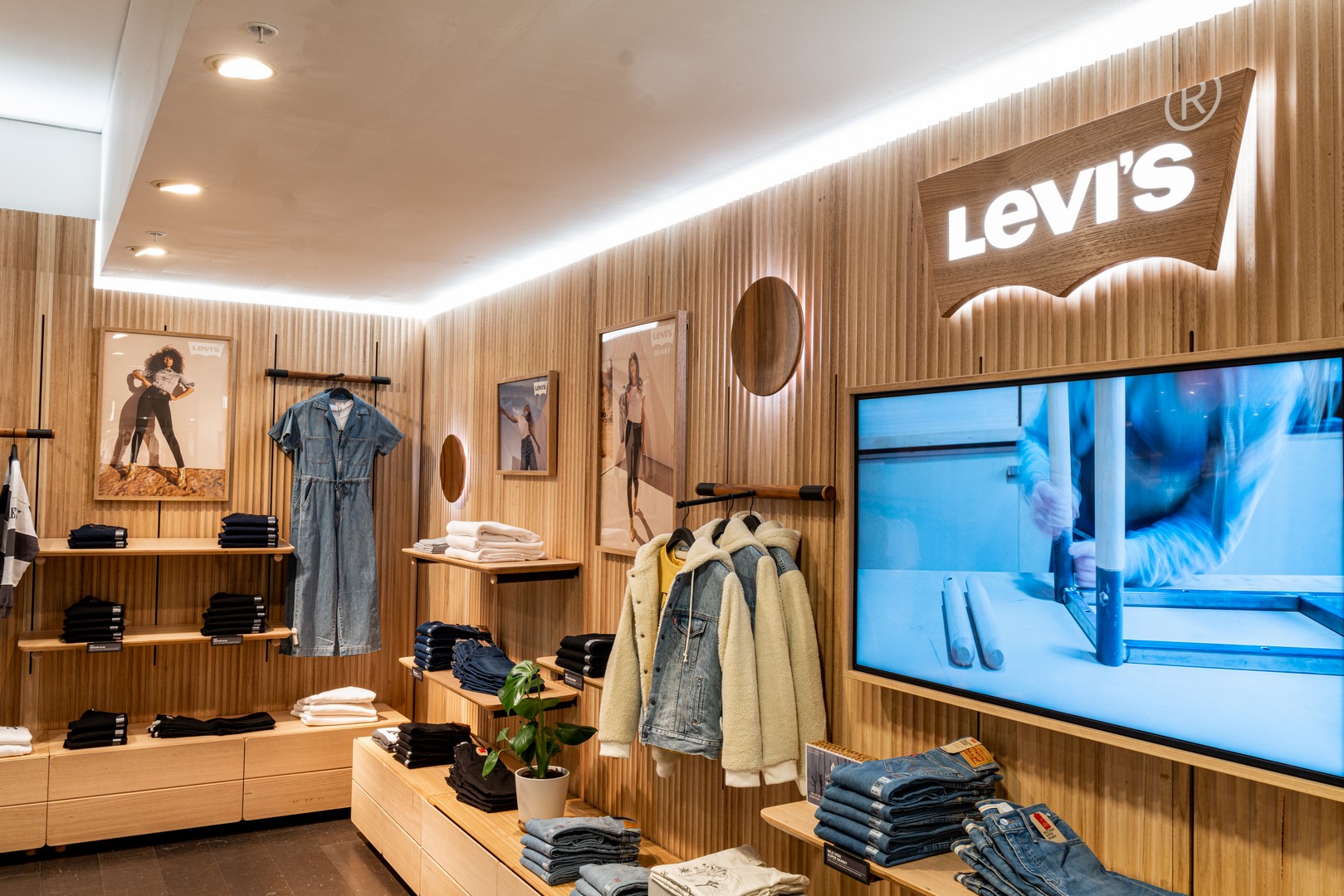 Levi's Showcases Sustainability with New Concept Store in Melbourne -  Viable Earth