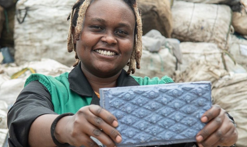 Kenyan recycles plastic waste into bricks stronger than concrete