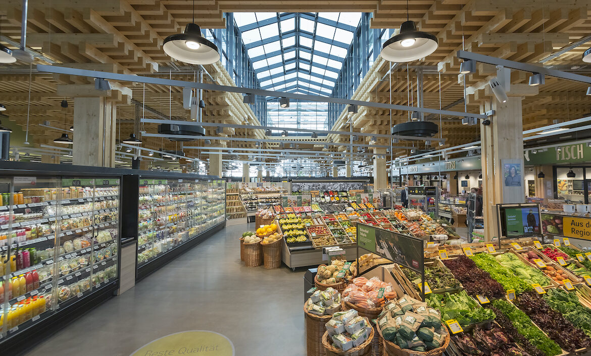 German supermarket farms fish and herbs on its roof for sale downstairs